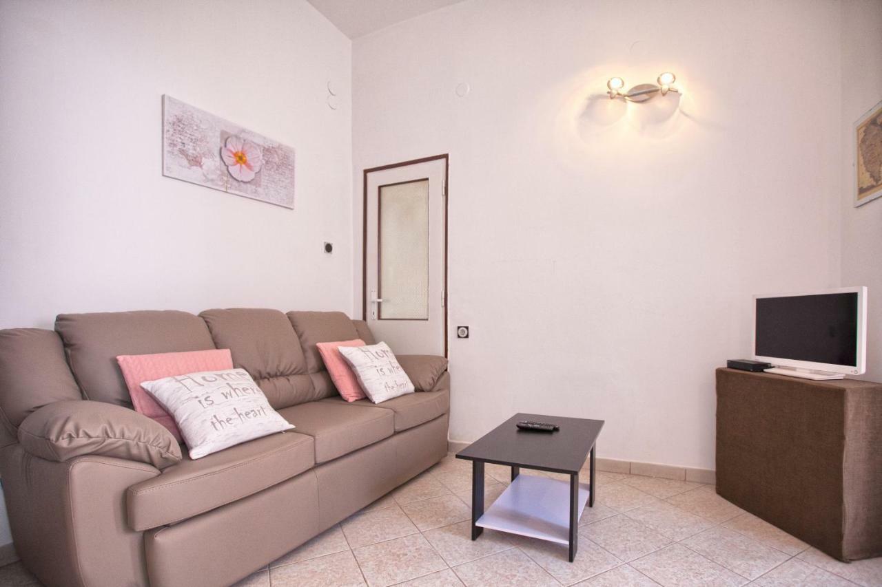 Apartment Rosy Pula Extérieur photo