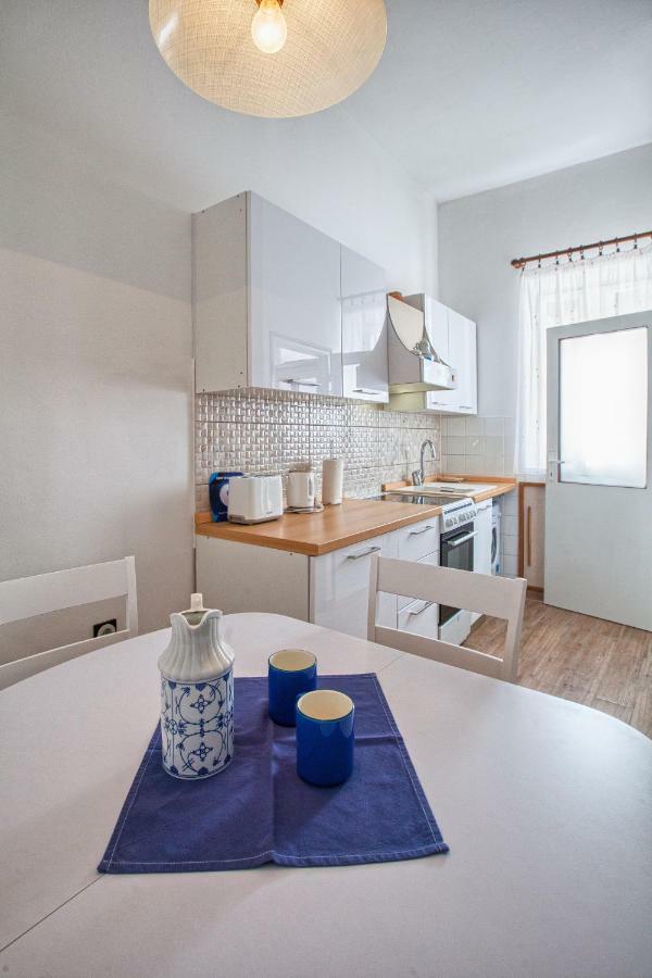 Apartment Rosy Pula Extérieur photo