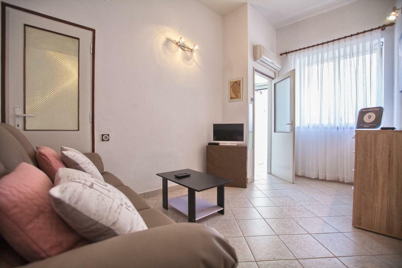 Apartment Rosy Pula Extérieur photo